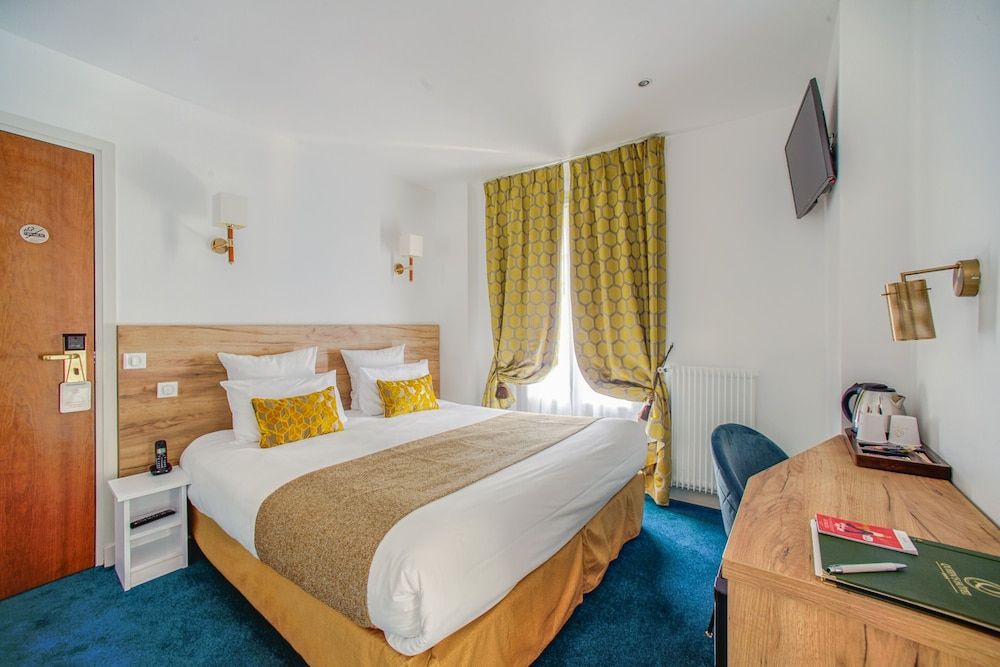 Queens Boutique Hotel Comfort Double Room, Bathtub 2