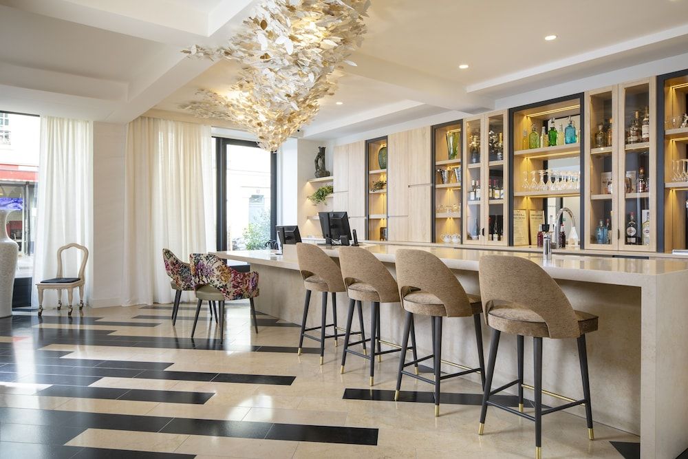 undefined Hotel Des Champs Elysees 9