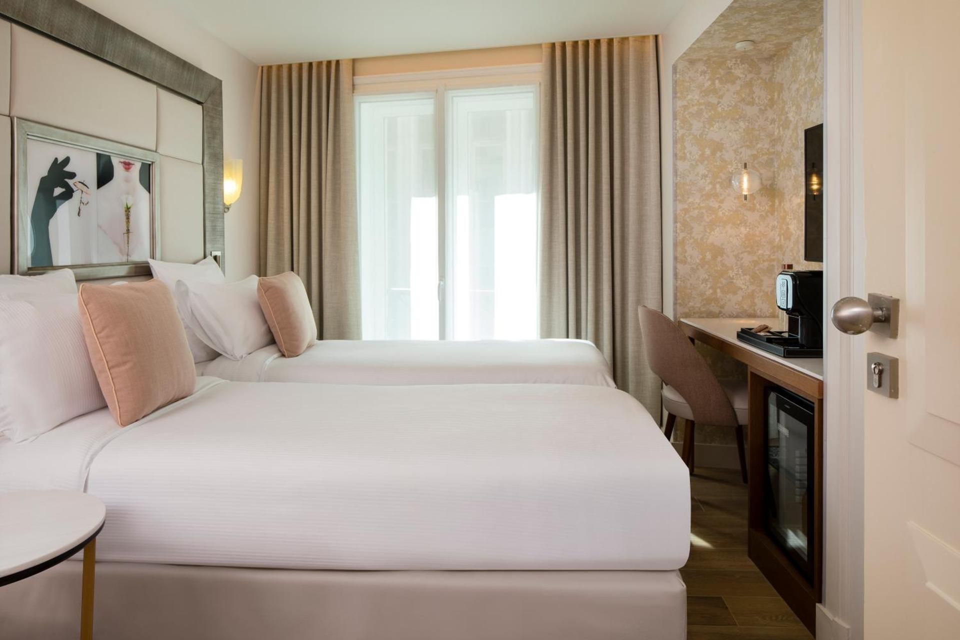 undefined Hotel Des Champs Elysees 4