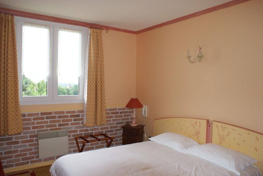 Auberge La Tomette, The Originals Relais Standard Twin Room