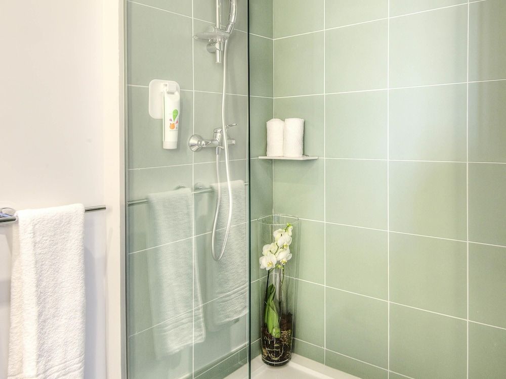 Ibis Styles Nice Centre Gare Standard Room, 2 Twin Beds 5