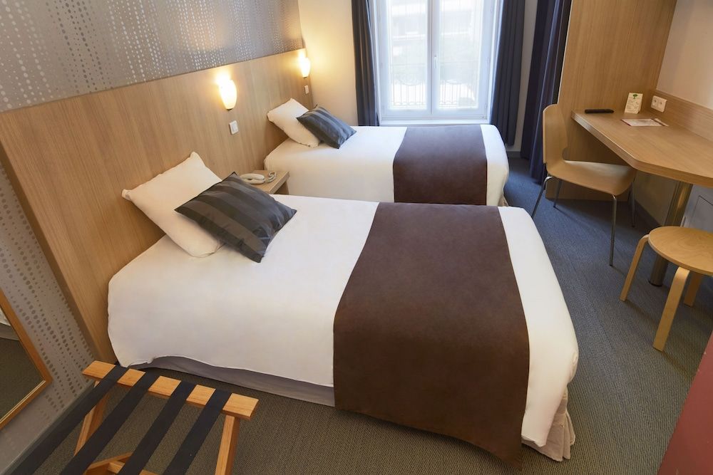 Hotel Paris Villette Twin Room 3