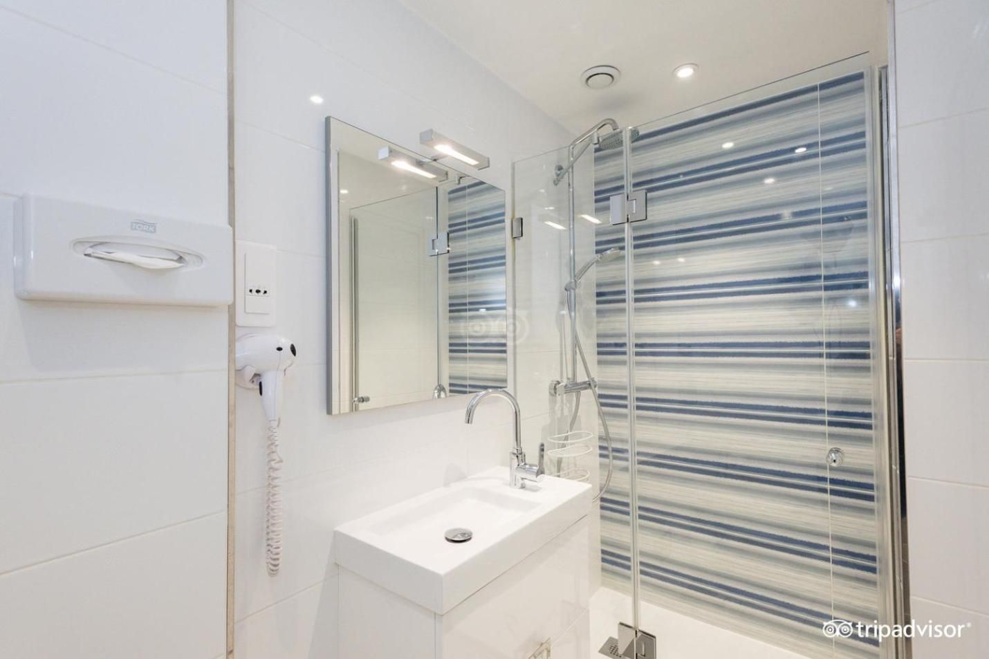 Hôtel La Sanguine Superior Double Room 7