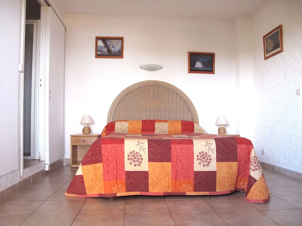 Domaine Saint Pierre Double Room, Sea View 3