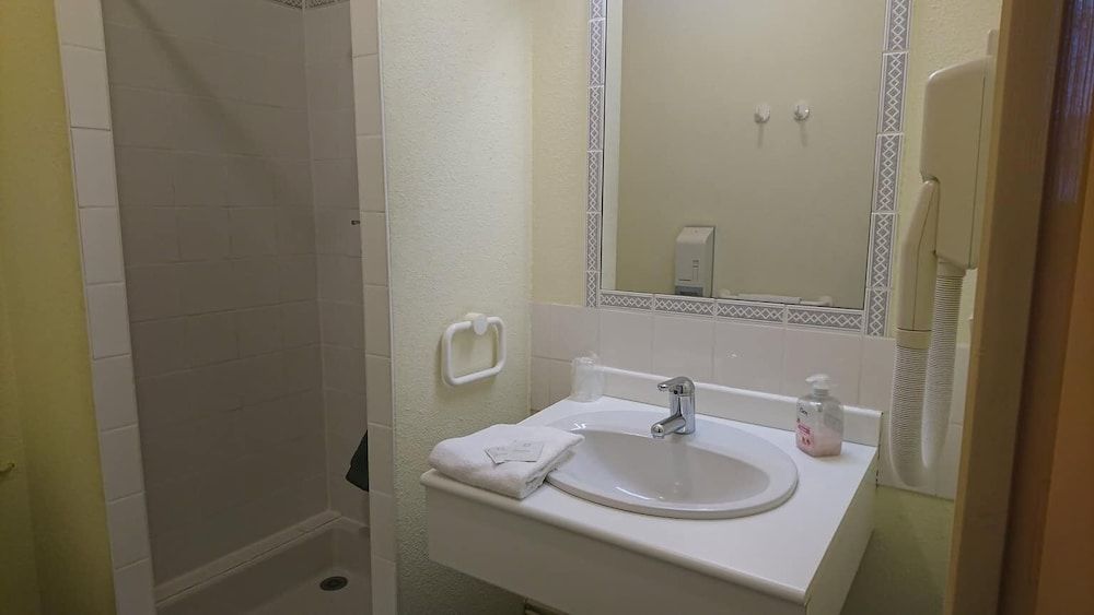 Hotel des deux porches Double Room 12