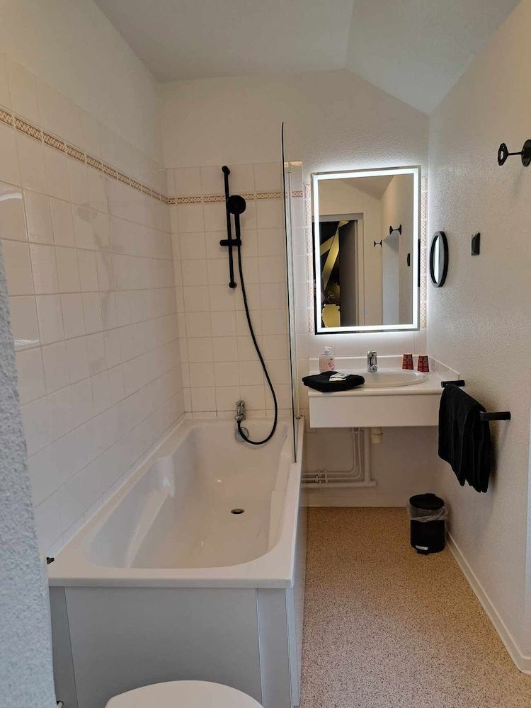 Hotel des deux porches Signature Room 6