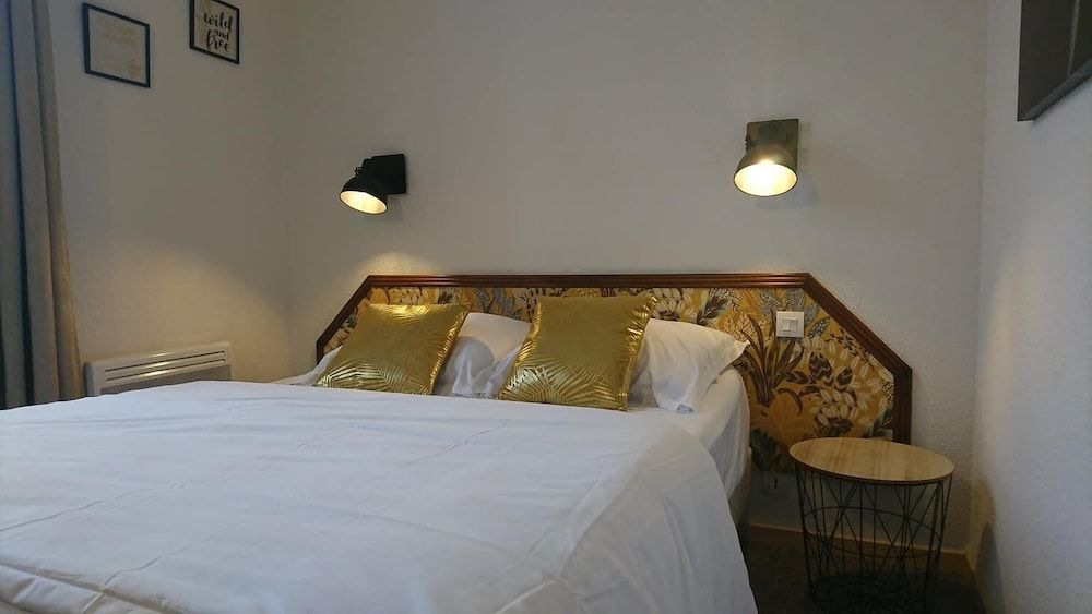 Hotel des deux porches Double Room 2