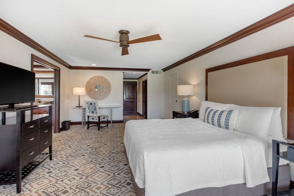 Omni Rancho Las Palmas Resort & Spa Suite, 1 King Bed 2