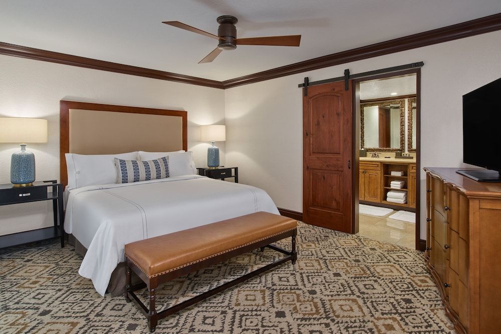 Omni Rancho Las Palmas Resort & Spa Executive Suite, 1 King Bed 2