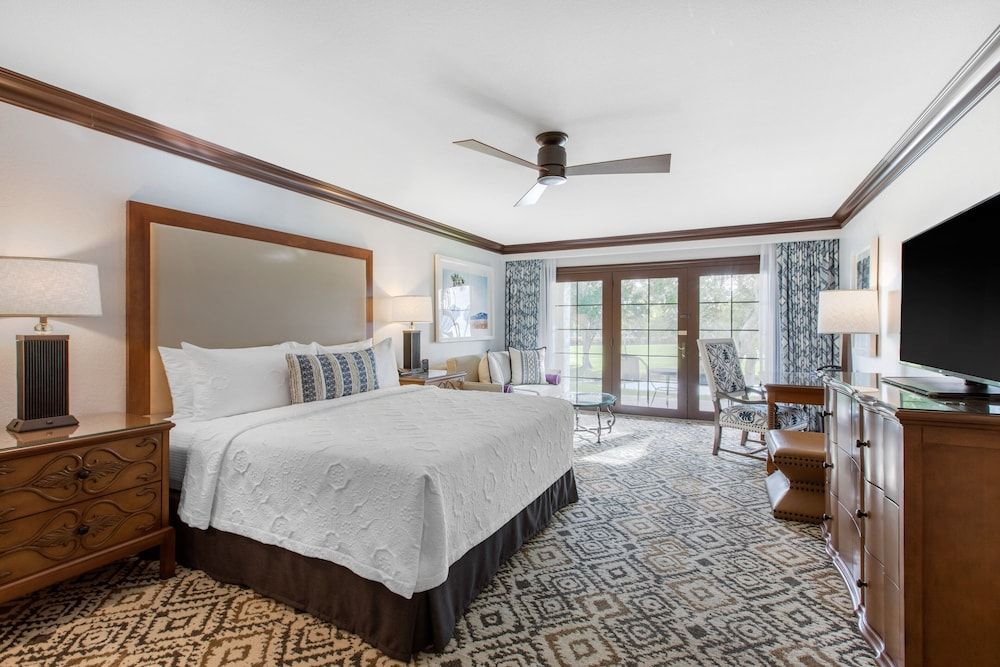 Omni Rancho Las Palmas Resort & Spa Room, 1 King Bed, Poolside 3