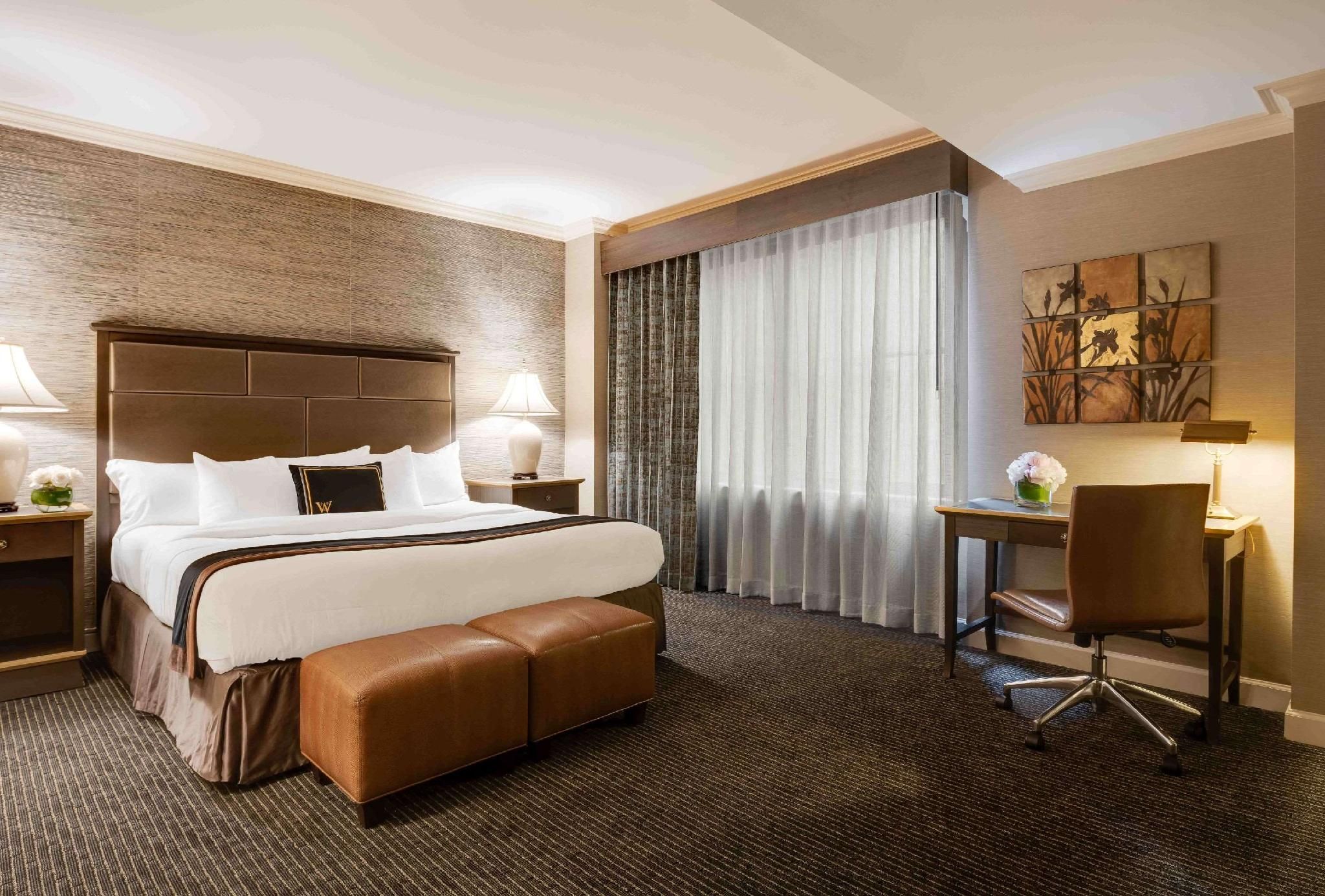 1 King Bed, Nonsmoking