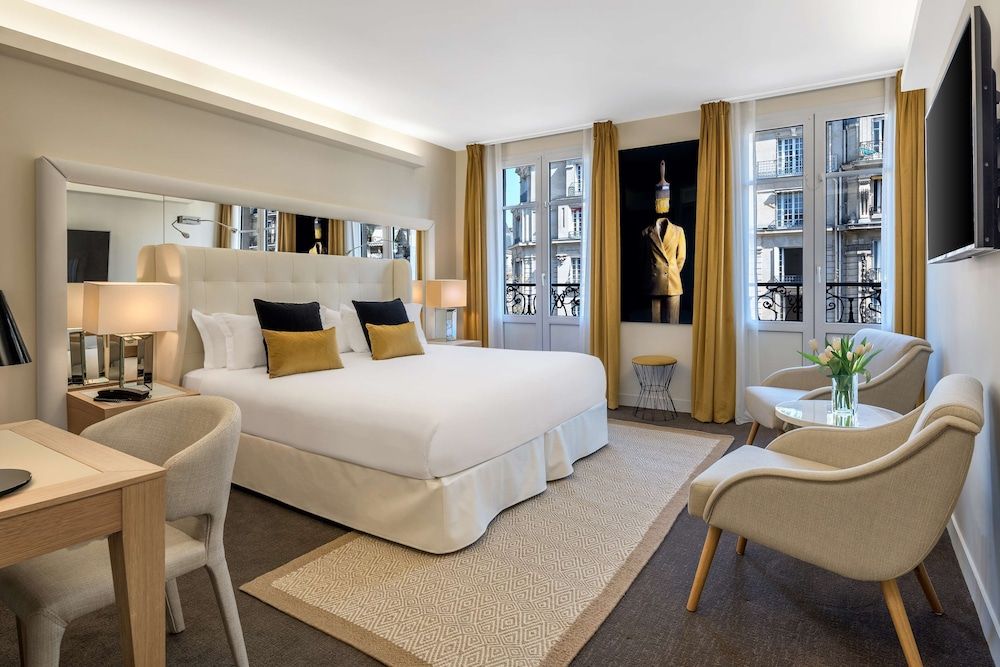 undefined Hotel Camille Paris Gare de Lyon, Tapestry Collection by Hilton