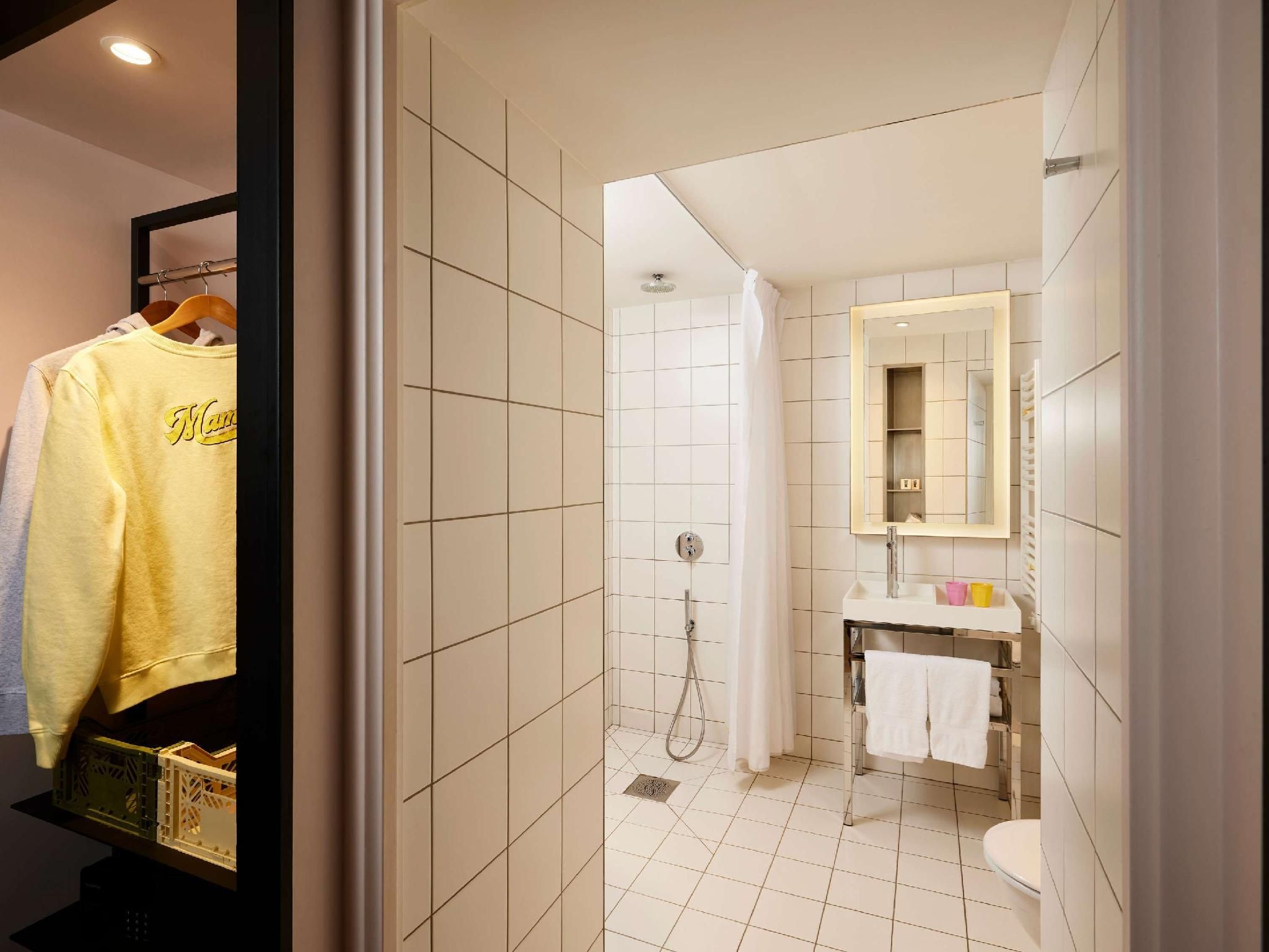 Large Mama Double Accessible