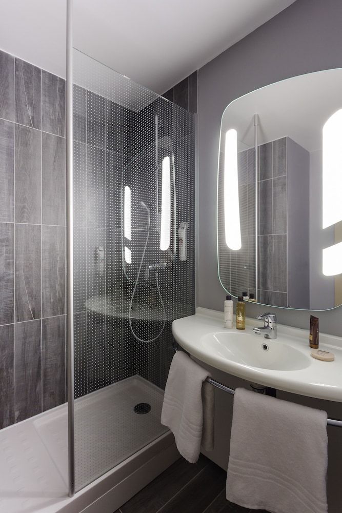 Ibis Paris Avenue De La Republique Standard Room, 1 Double Bed 5