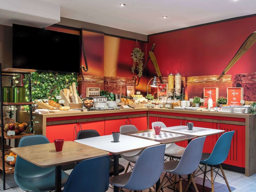 undefined Ibis Paris Avenue De La Republique 8