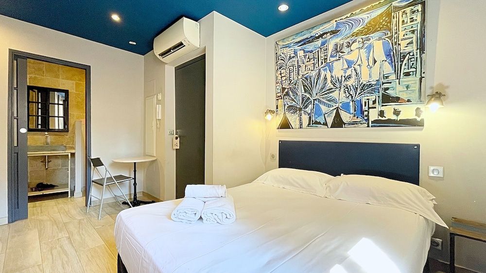 Hotel Le Florian Standard Apartment, 1 Queen Bed 2