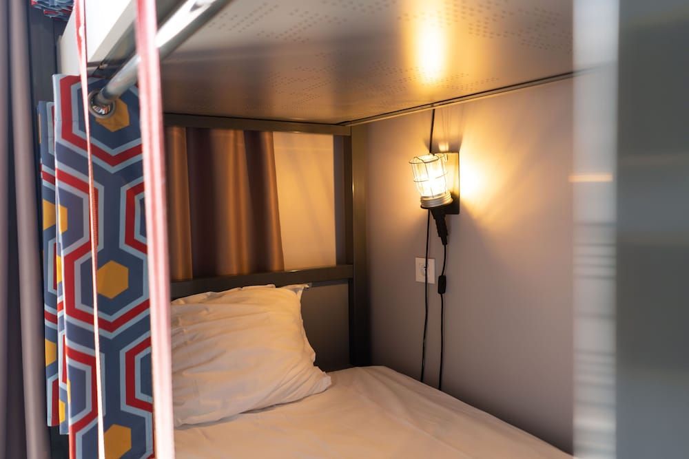Bed in 4 beds dorm with private bathroom at the rooftop