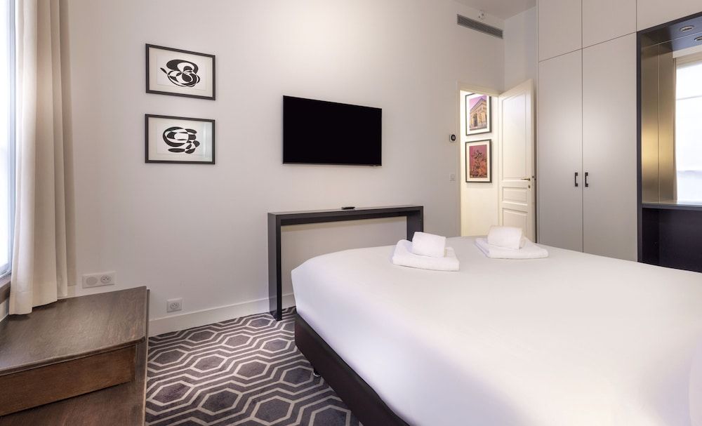 Résidence Charles Floquet Classic Apartment, 1 Bedroom, Courtyard View 2