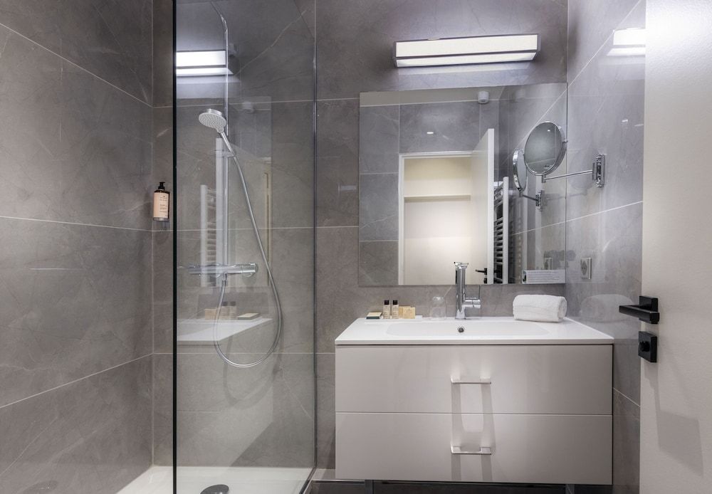 Résidence Charles Floquet Classic Apartment, 1 Bedroom, Courtyard View 3