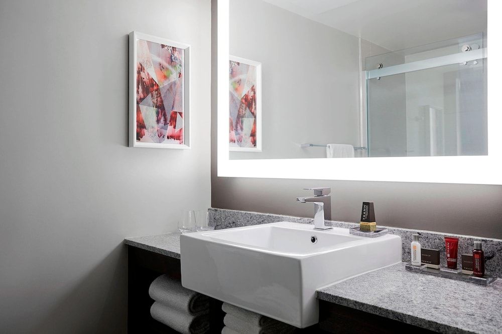 Washington Marriott Georgetown Room, 2 Double Beds, Non Smoking (Hearing Accessible) 6