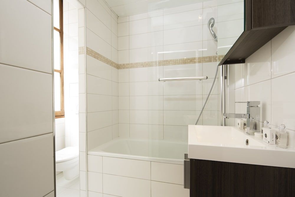 undefined Hôtel Lion d'Or Louvre 2