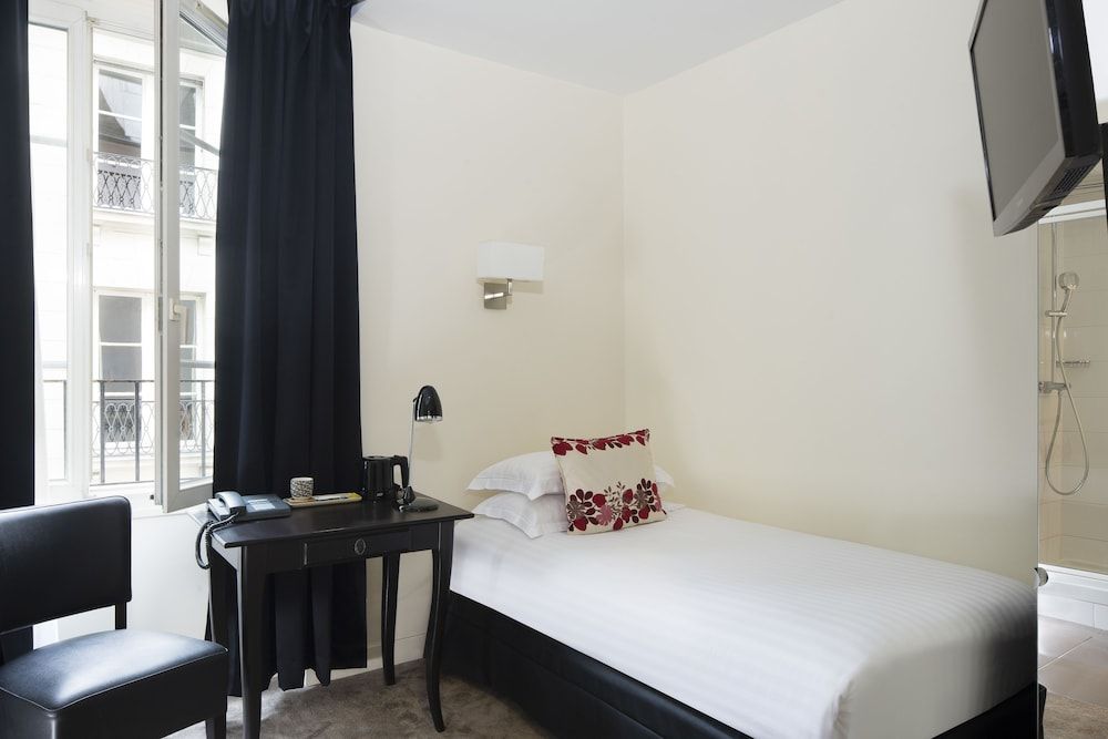 undefined Hôtel Lion d'Or Louvre 3