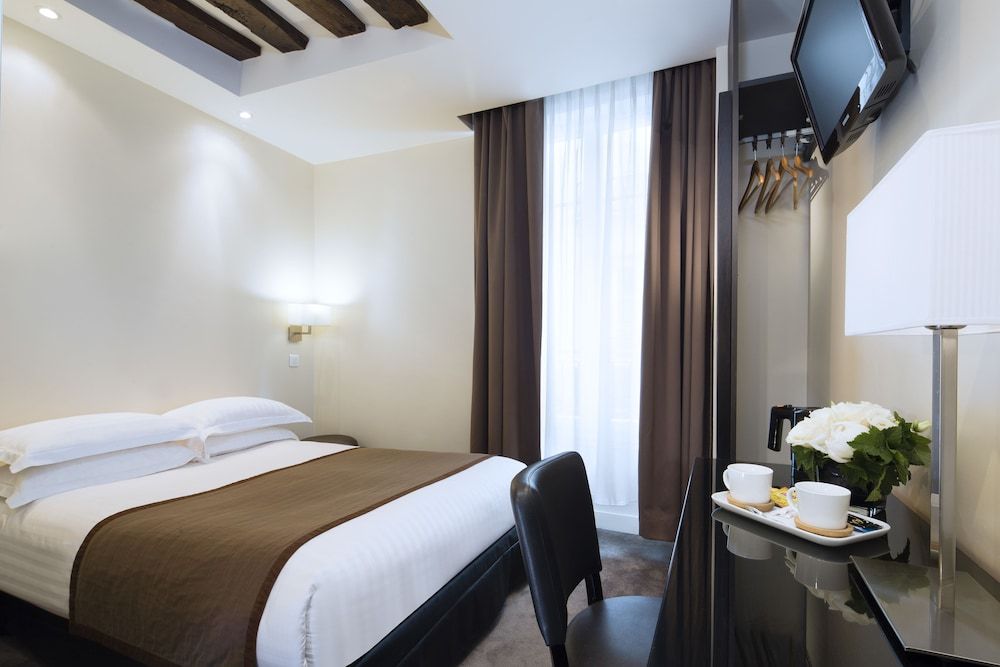 Lion d'Or Paris Hotel Standard Double Room 2
