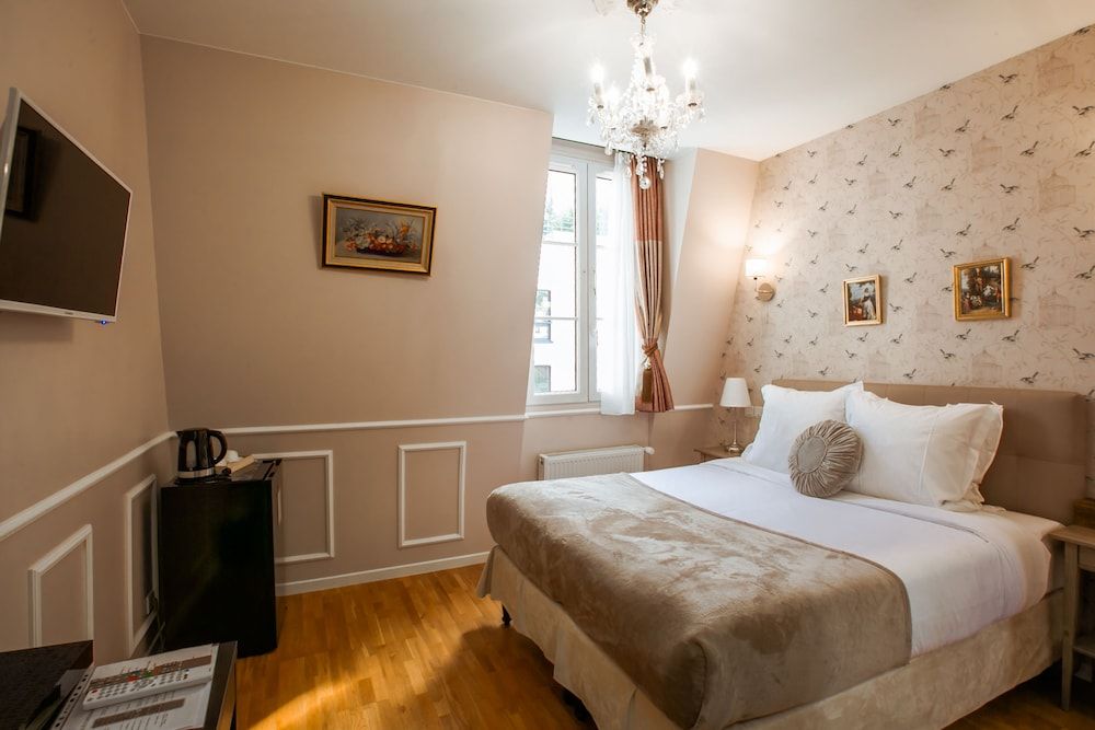 La Maison Gobert Paris Hotel Particulier Deluxe Double Room, Private Bathroom 7