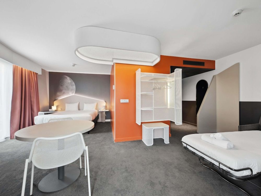 Junior Suite, Multiple Beds