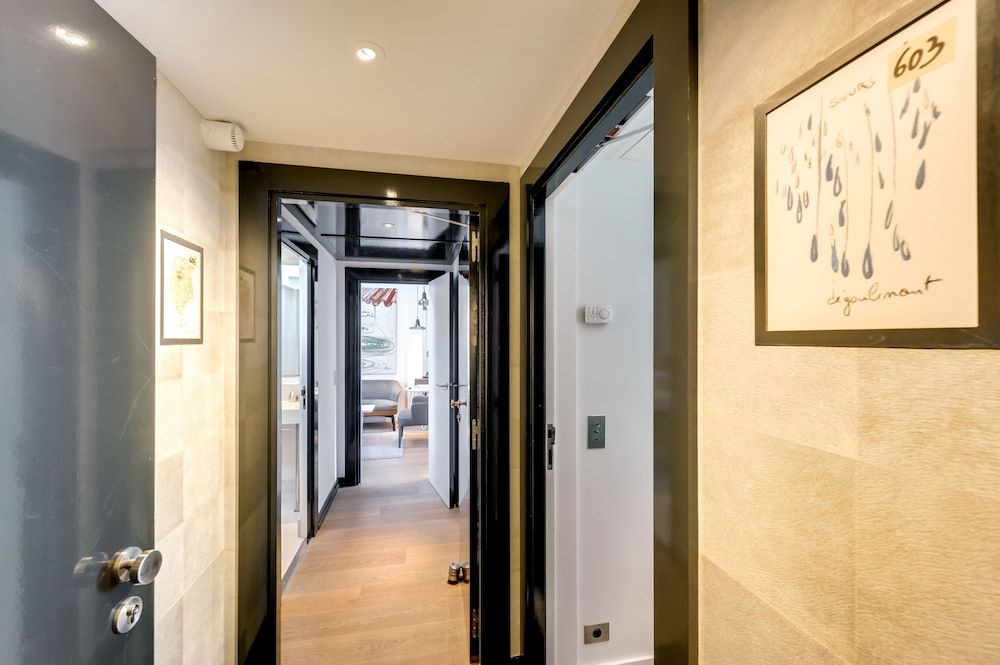 undefined Hotel Le A 4