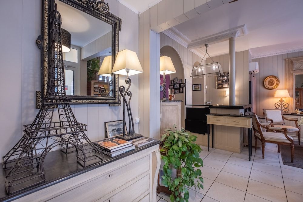 undefined Hotel de l'Avre 9