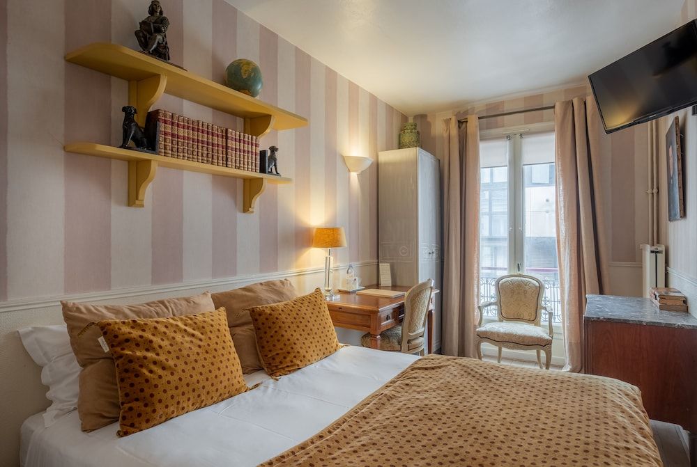 undefined Hotel de l'Avre