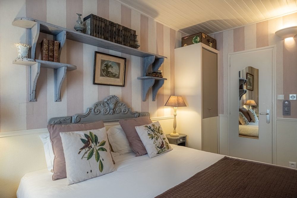 undefined Hotel de l'Avre 3