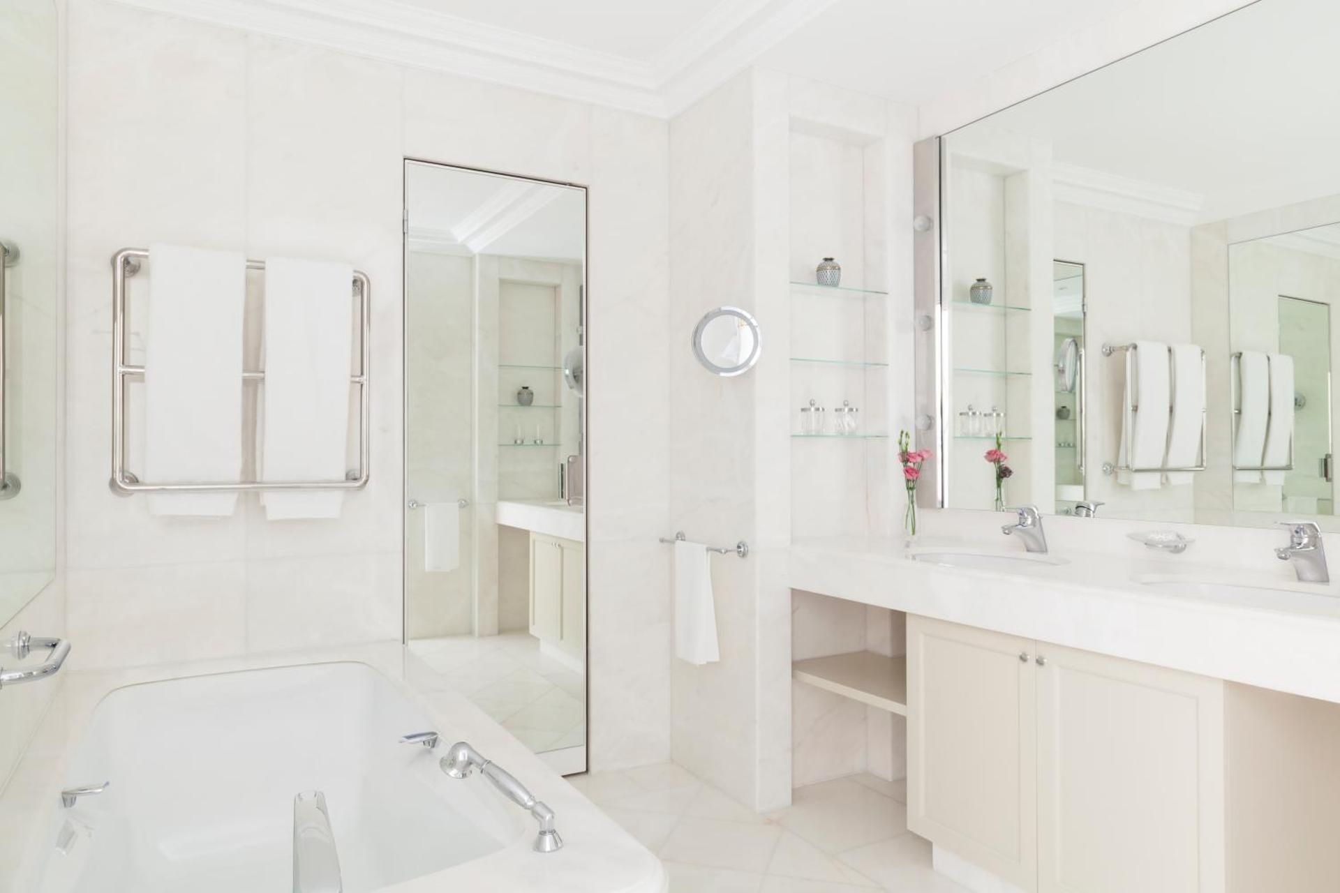 Le Bristol Paris - Oetker Hotels Executive Room 5