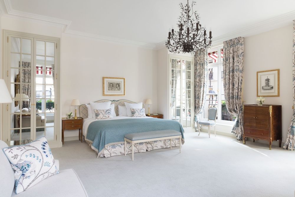 Junior Suite, Corner