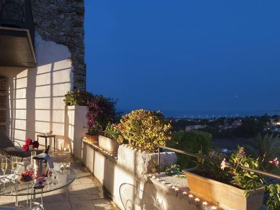 Prestige Suite