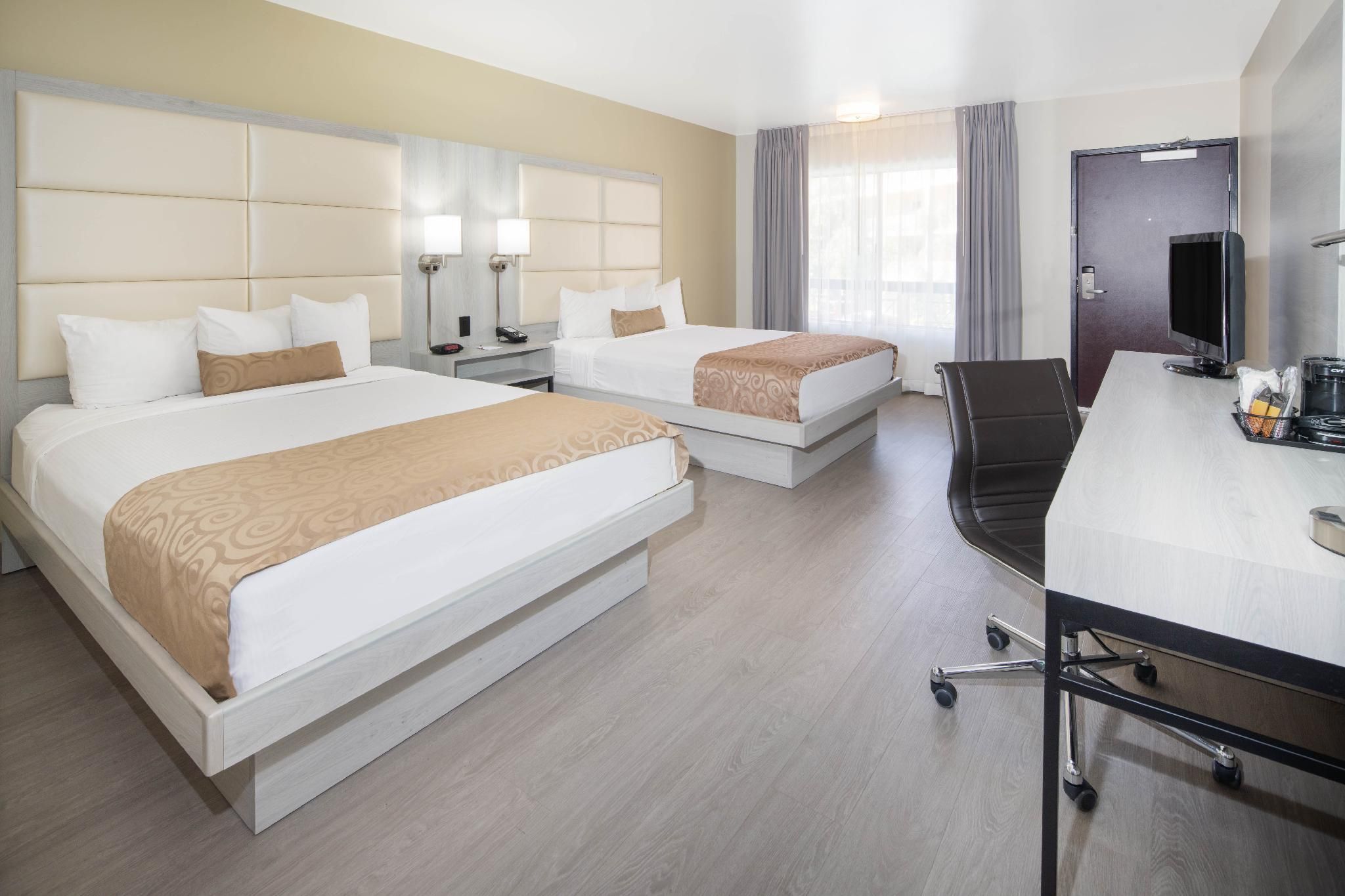 2 Queen Beds, Deluxe Mobility/Hearing Impaired Accessible Room, Non-Smoking