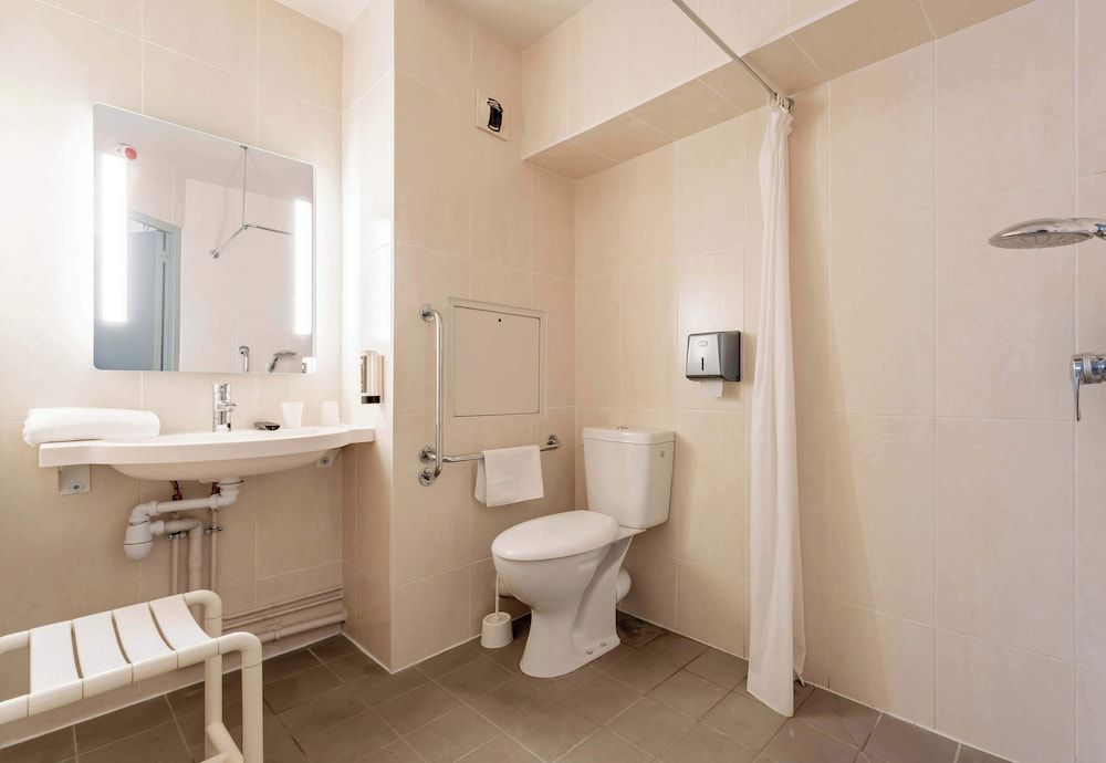 B&B HOTEL Douai Parc des Expos Cuincy Double Room, Accessible 3