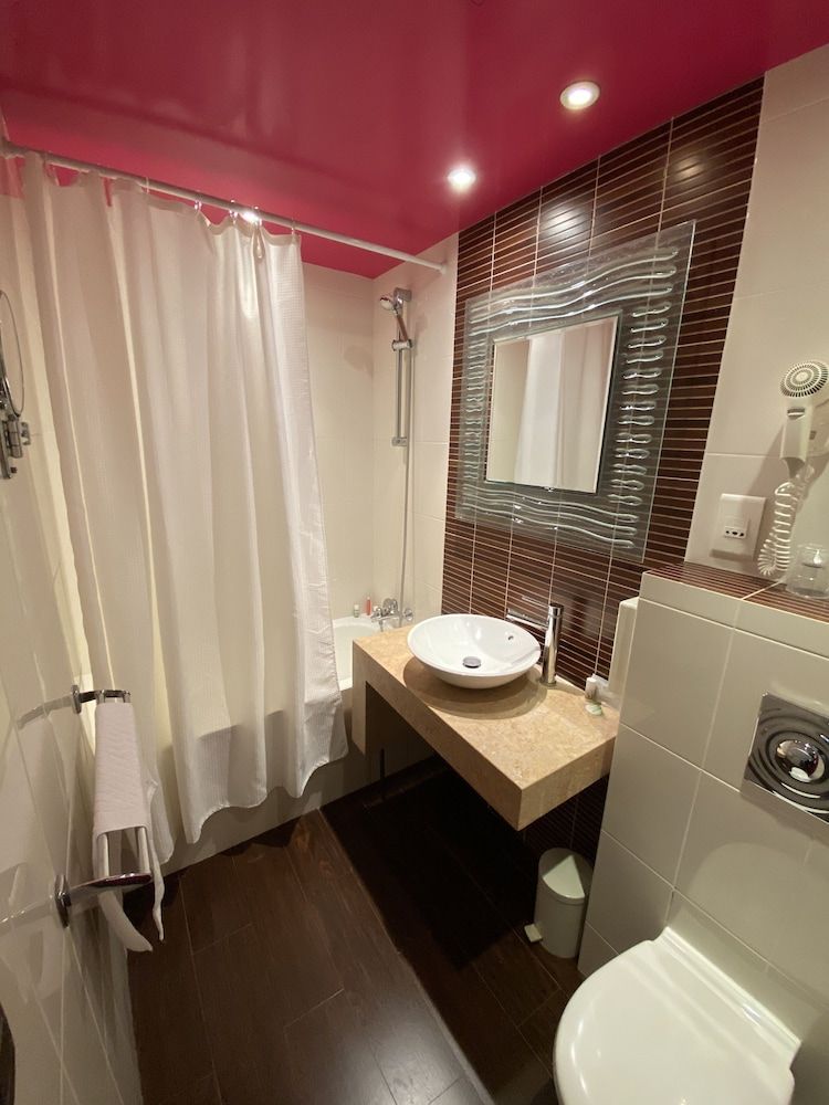 Hotel du Vieux Saule Classic Room 3