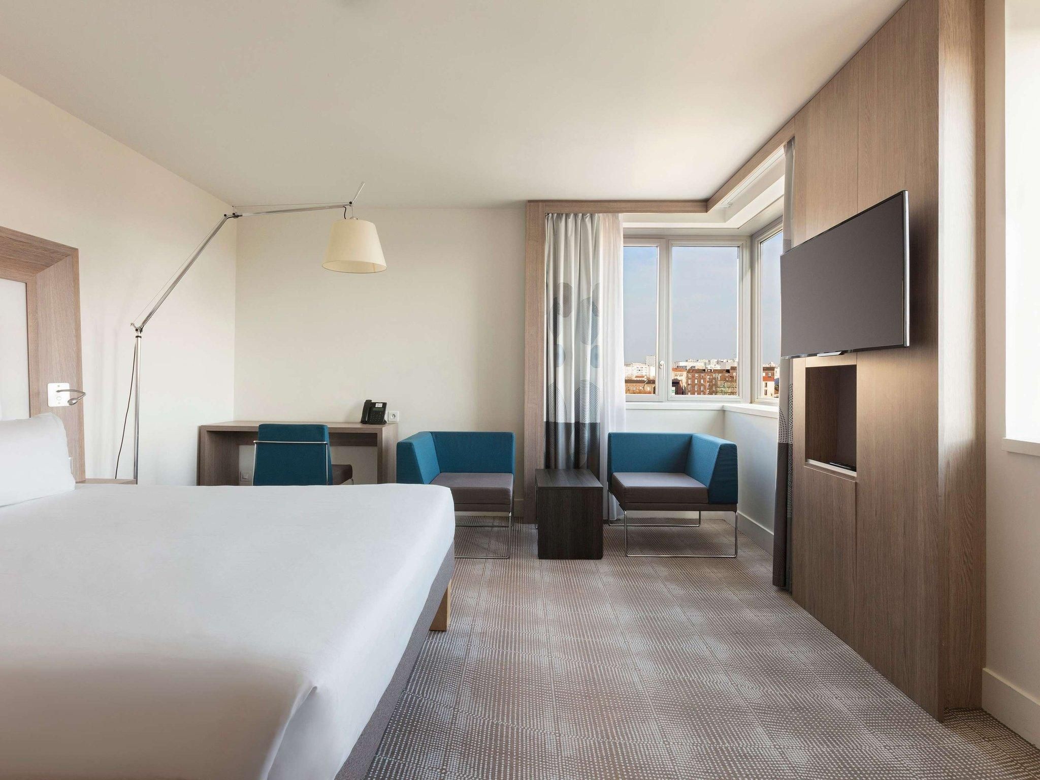 Deluxe Room with 1 Double Bed and Sofa, Eiffel Tower View