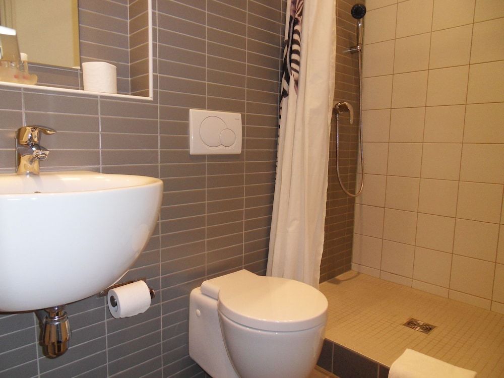 Hôtel Des Cèdres Double Room 6