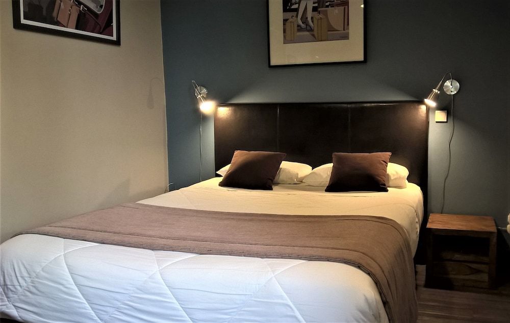 Hôtel Des Cèdres Comfort Double Room, Garden Area 2