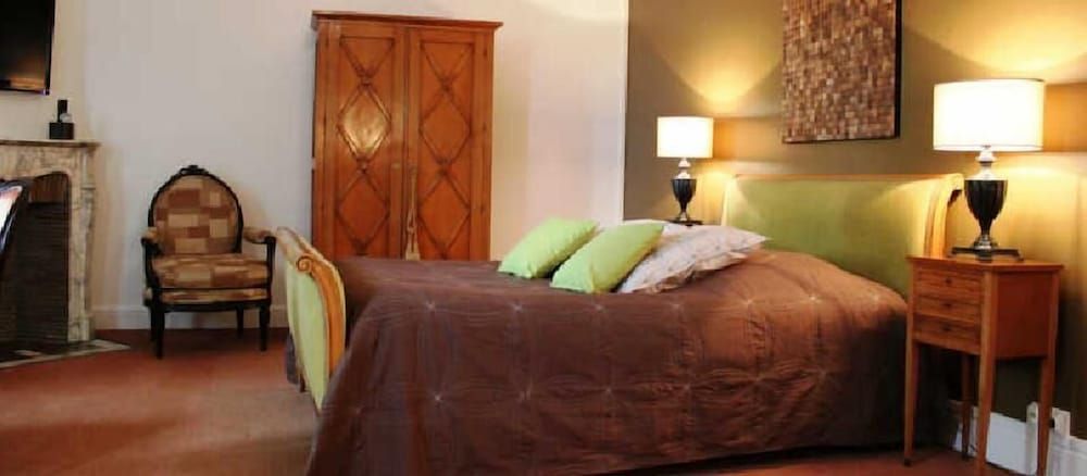 Superior Double Room (Voltaire)