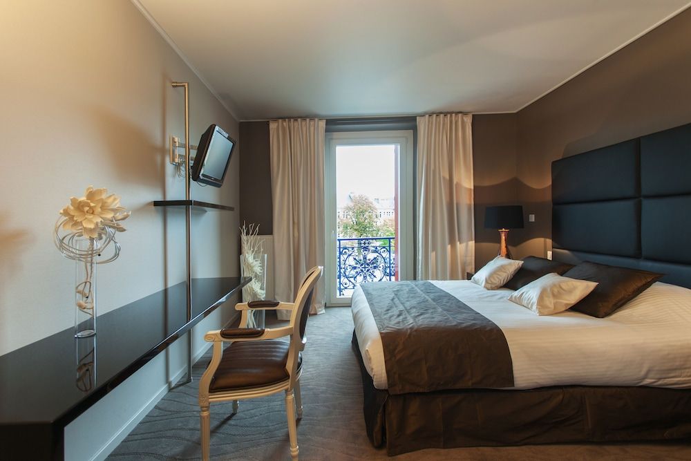 Les Capucins Standard Double Room 2