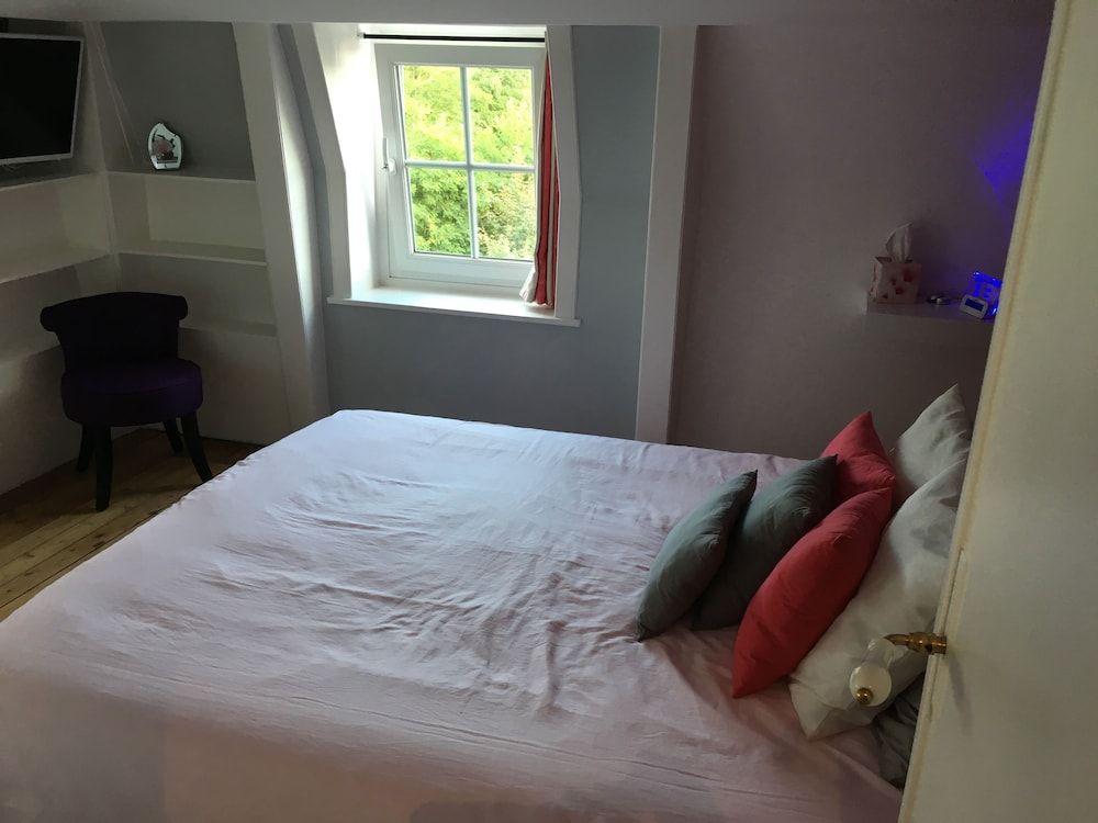 Romantic Double Room, 1 Queen Bed, Jetted Tub, Park View