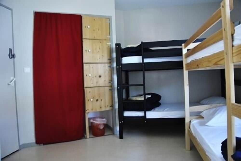 Single Bed In 8 beds Dormitory