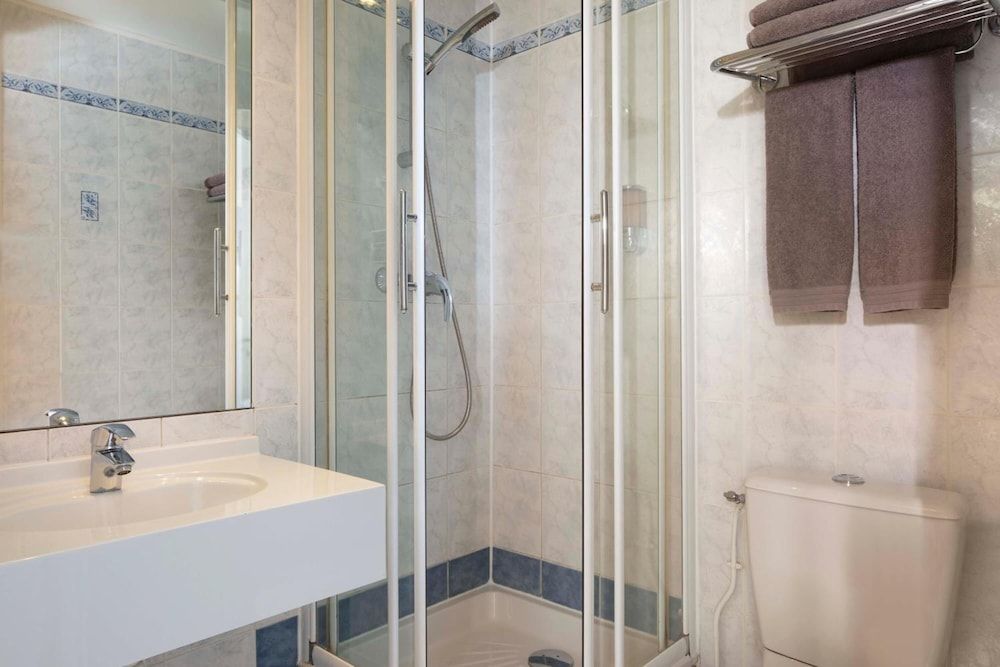 Hotel Le Hameau de Passy Double Room 8