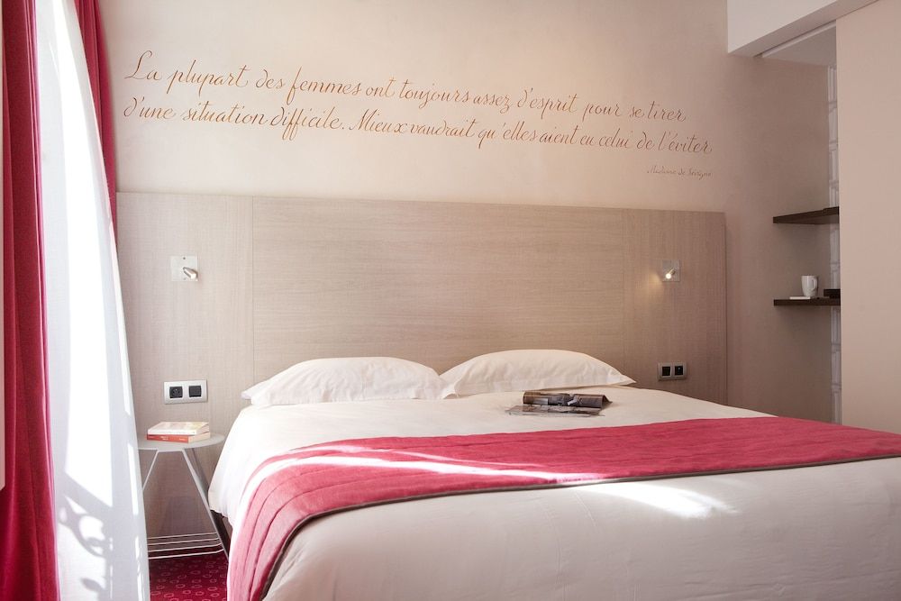 undefined Hotel de Sevigne 5