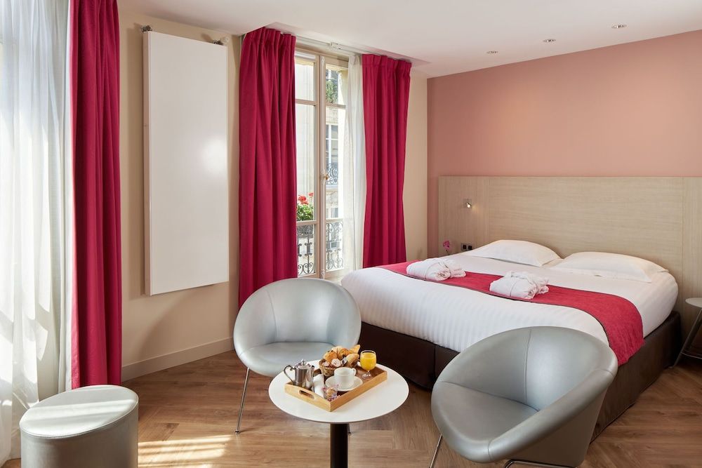undefined Hotel de Sevigne 2