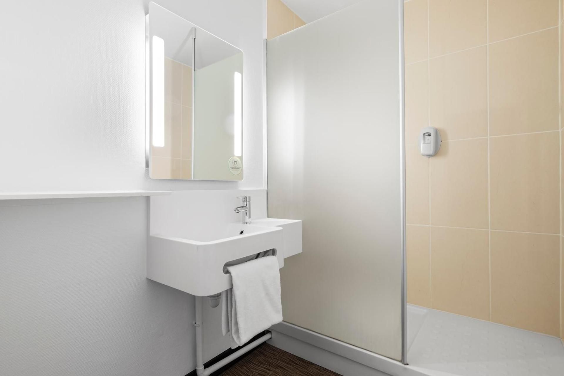 undefined B&B HOTEL Lyon Centre Part-Dieu Gambetta 9